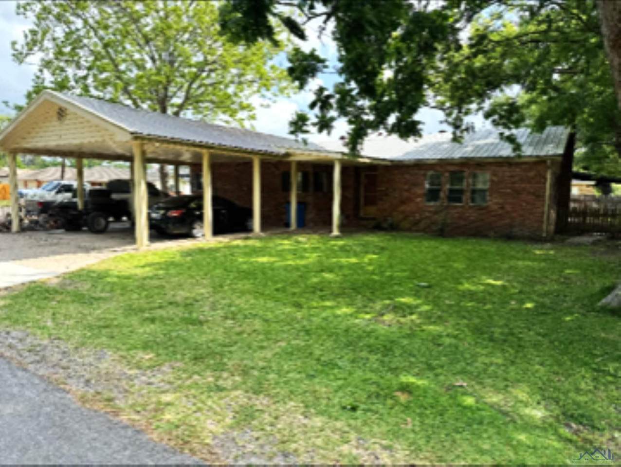 601 Osage St - Photo 1