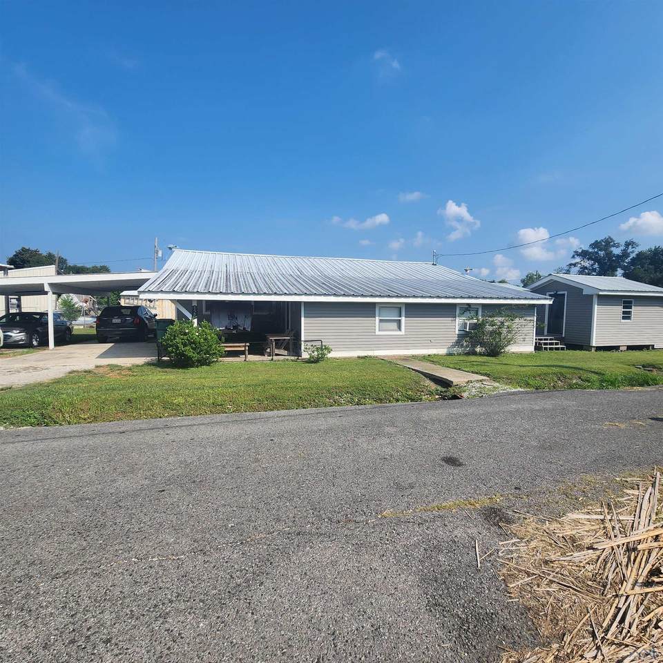 125 148th Street - Photo 1