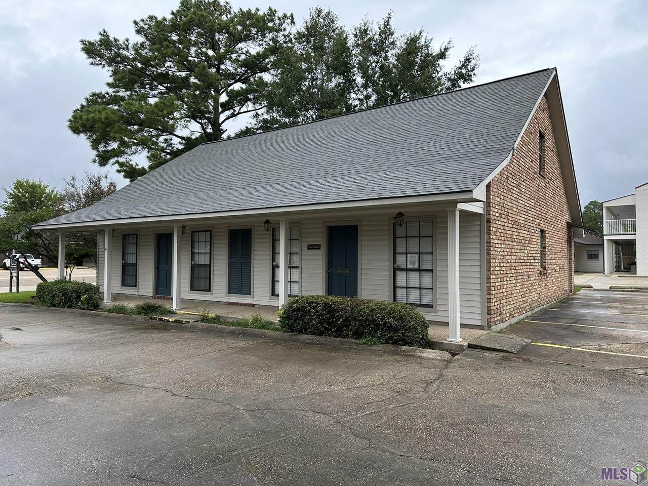 563 Colonial Dr - Photo 1