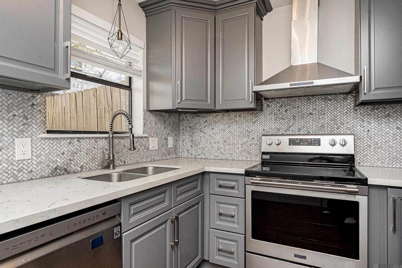 9506 Jefferson Hwy - Photo 1