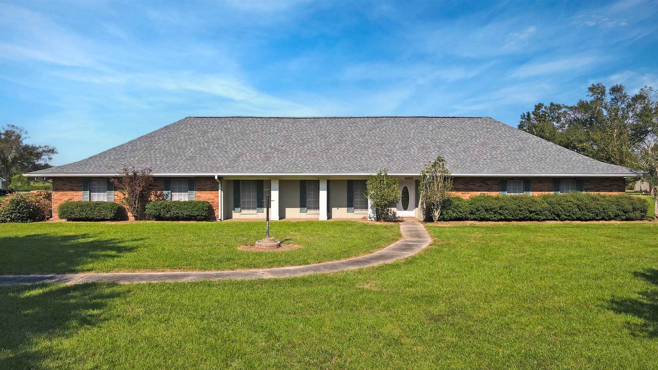 4029 Country Dr - Photo 1