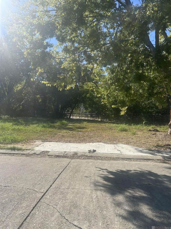262 Grant St - Photo 1