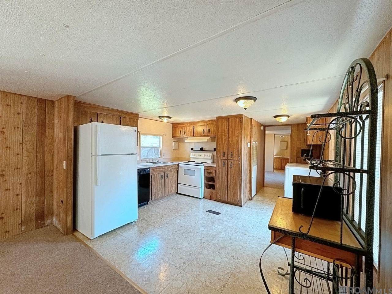 429 Avenue A - Photo 1
