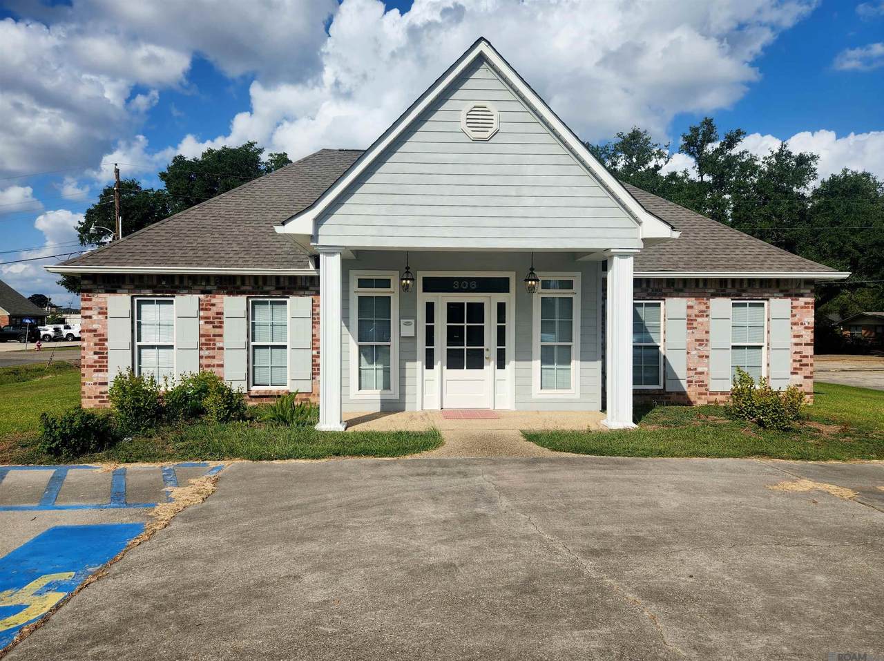 306 Cornerview St - Photo 1