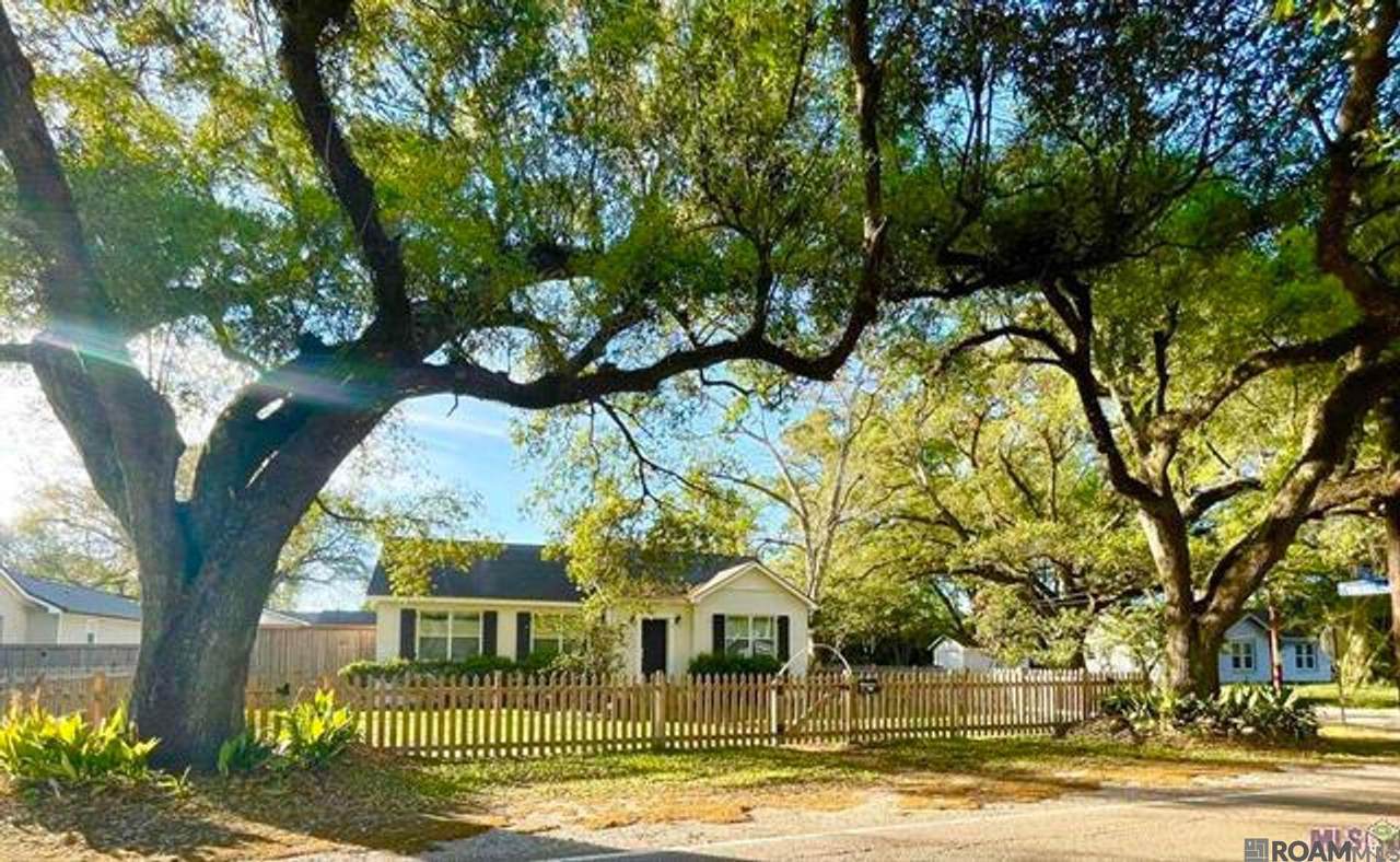 1447 Lee Dr - Photo 1