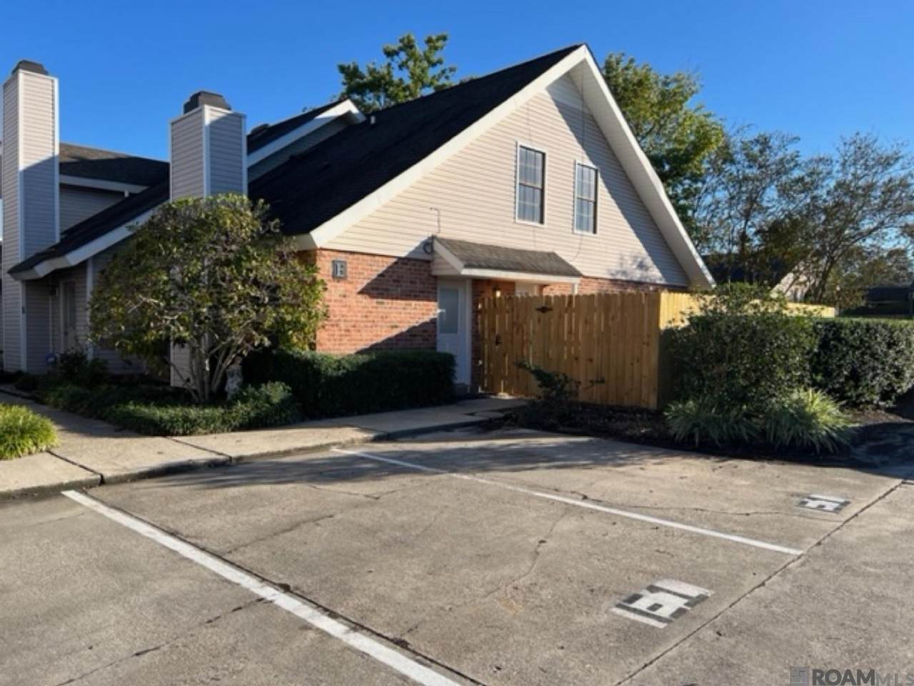 8335 Summa Ave - Photo 1