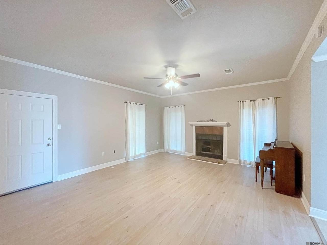 1602 Gardner Ave - Photo 1