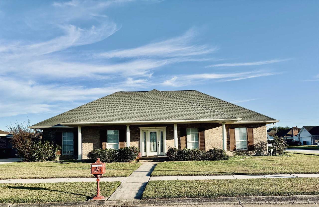 218 Westport Dr - Photo 1