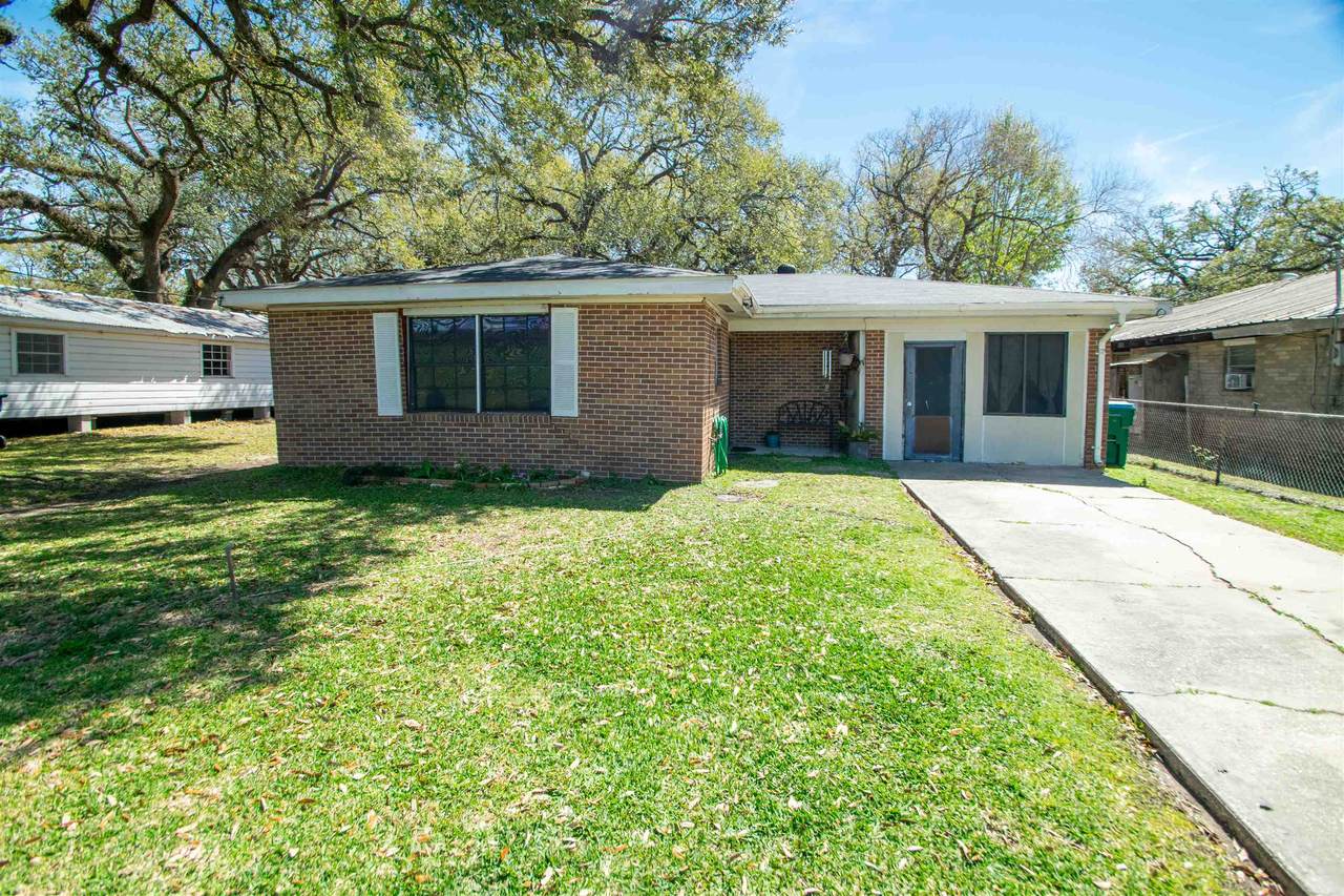 1028 Levee Rd - Photo 1