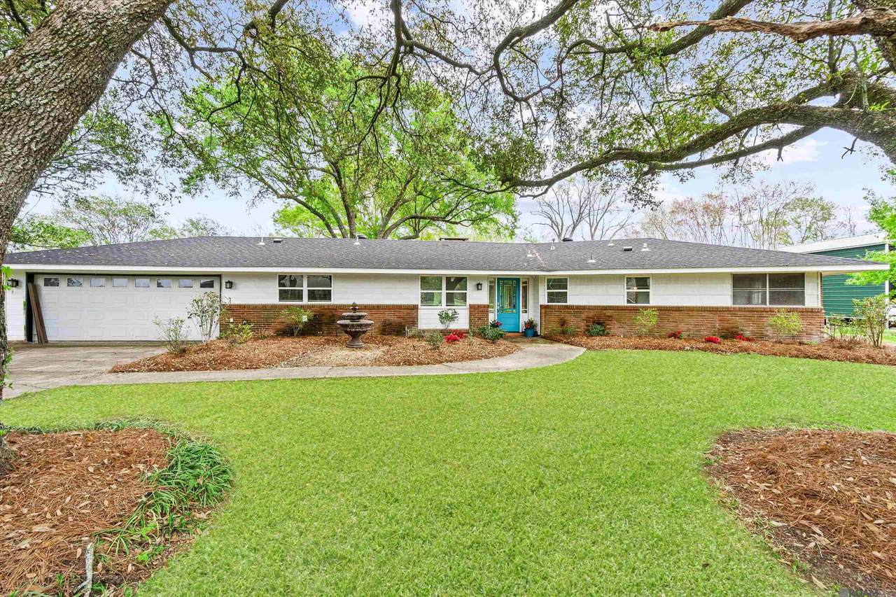 5946 Fennwood Dr - Photo 1