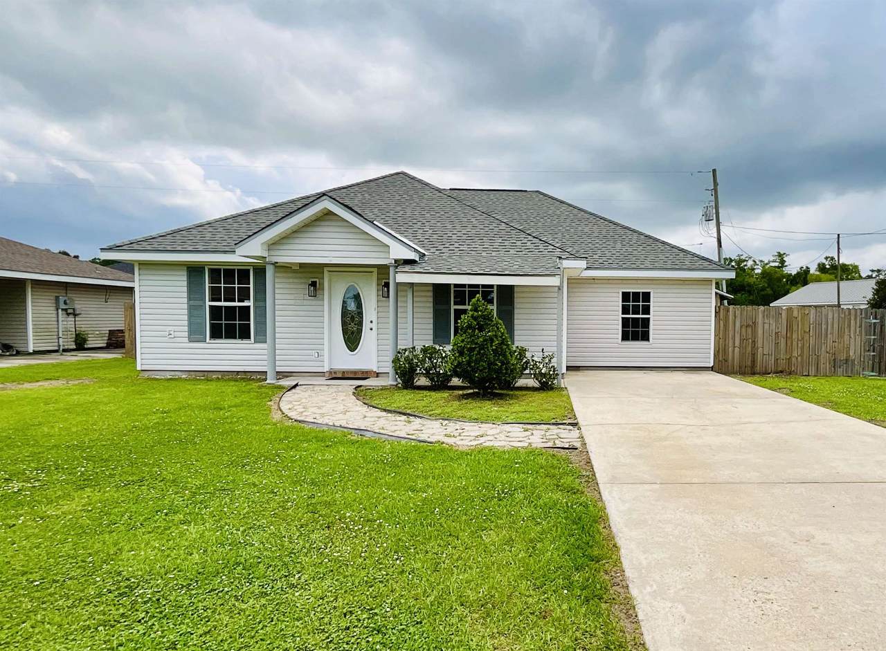 401 Robyn Street - Photo 1