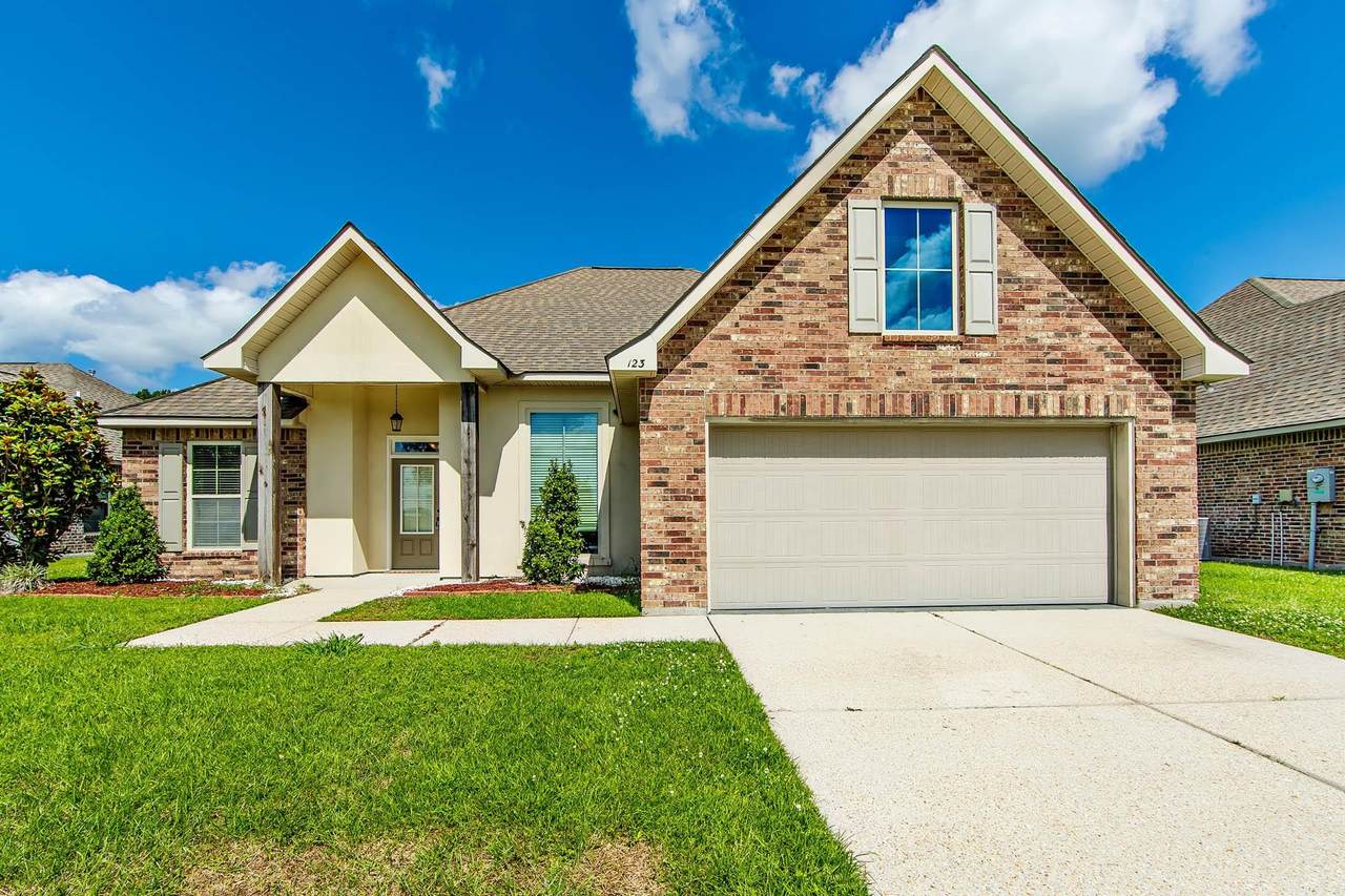 123 Highland Oaks Ave - Photo 1
