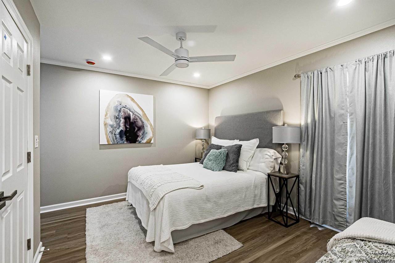 10166 Avenue B - Photo 1