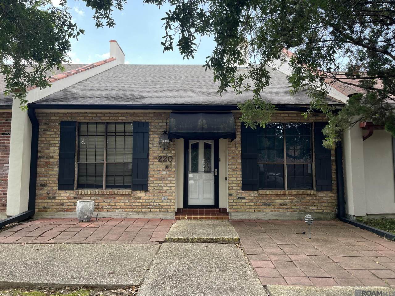 220 Mcgehee Dr - Photo 1