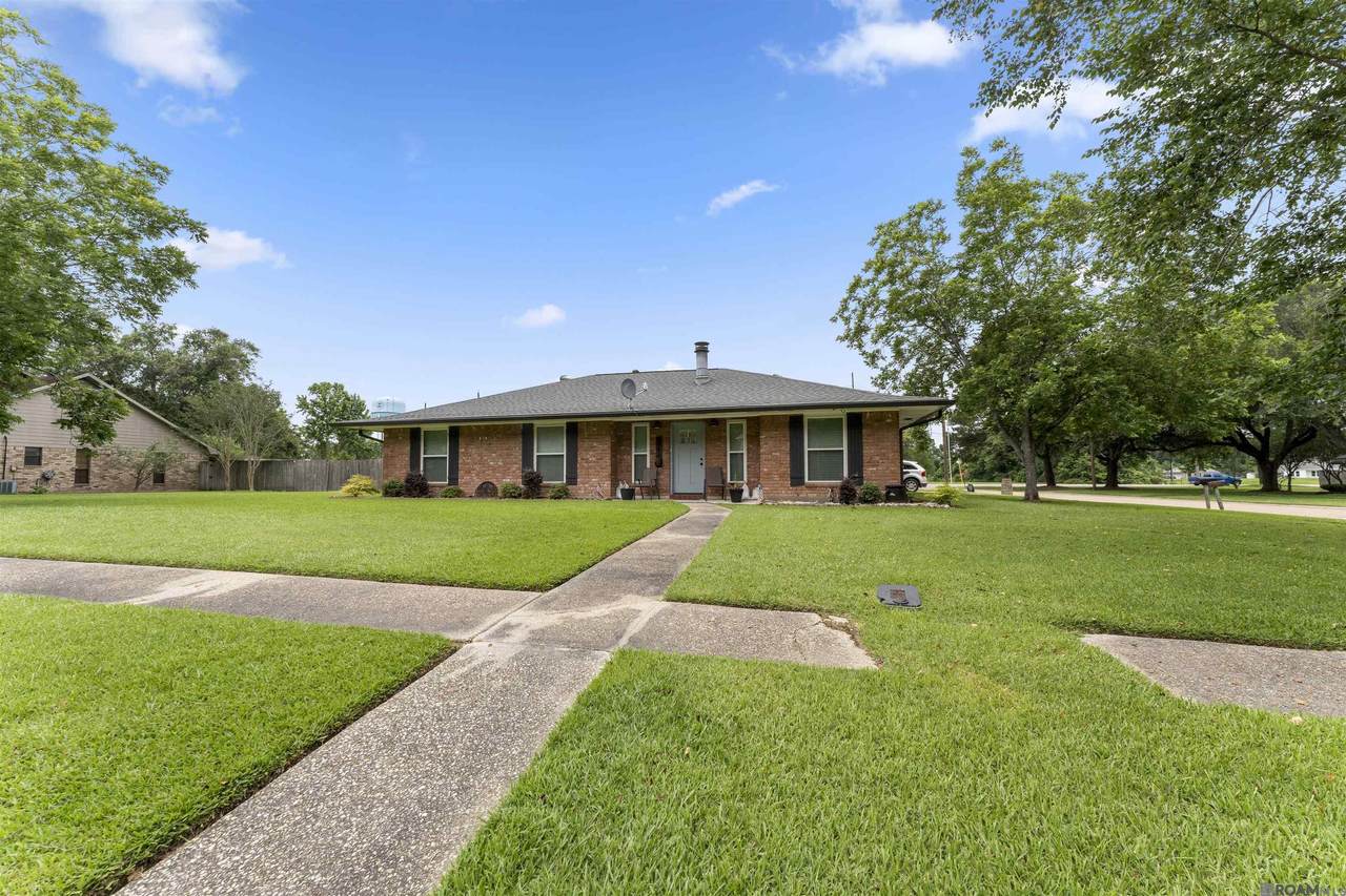 5943 Tee Dr - Photo 1
