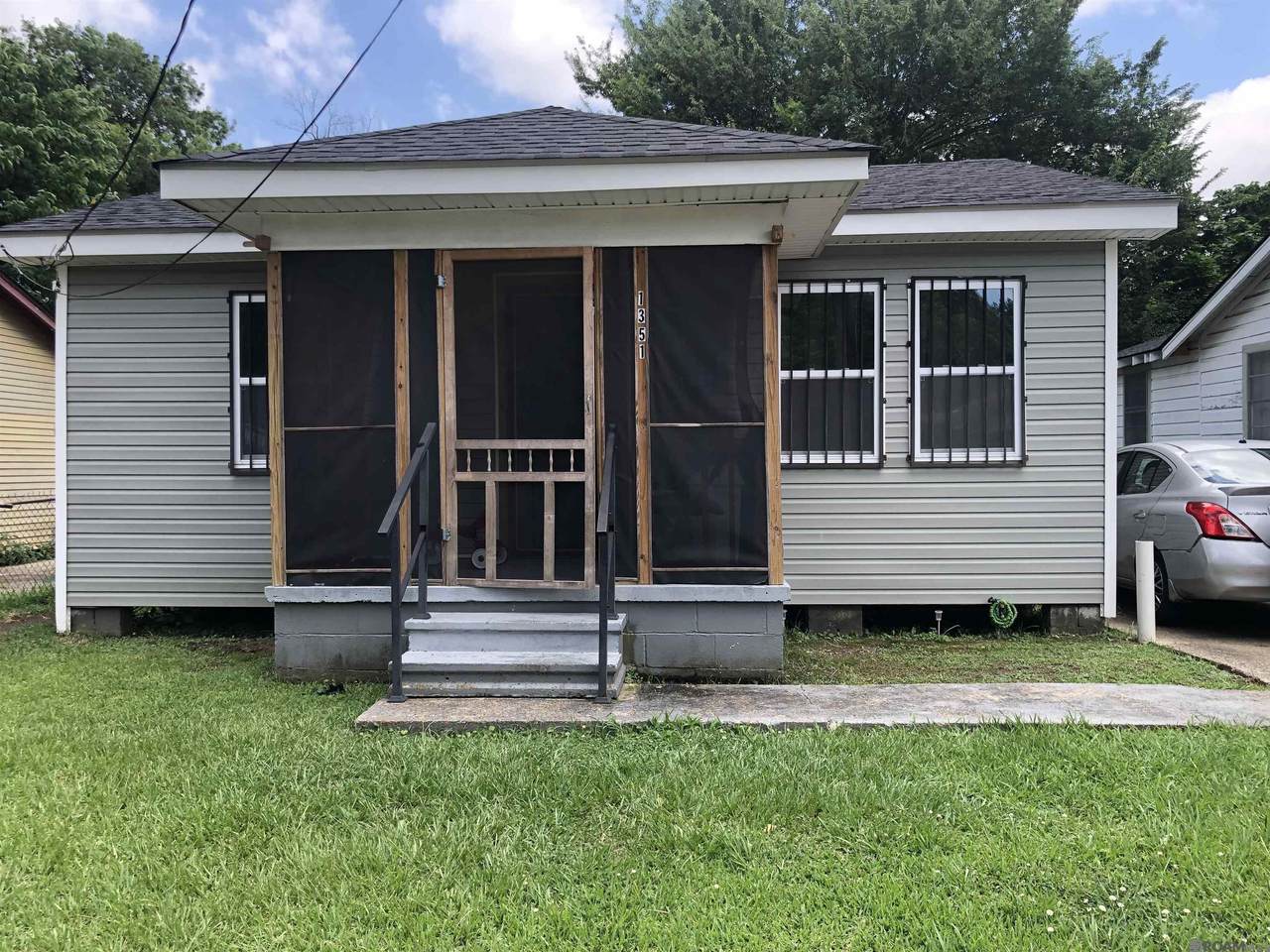 1351 Roosevelt St - Photo 1