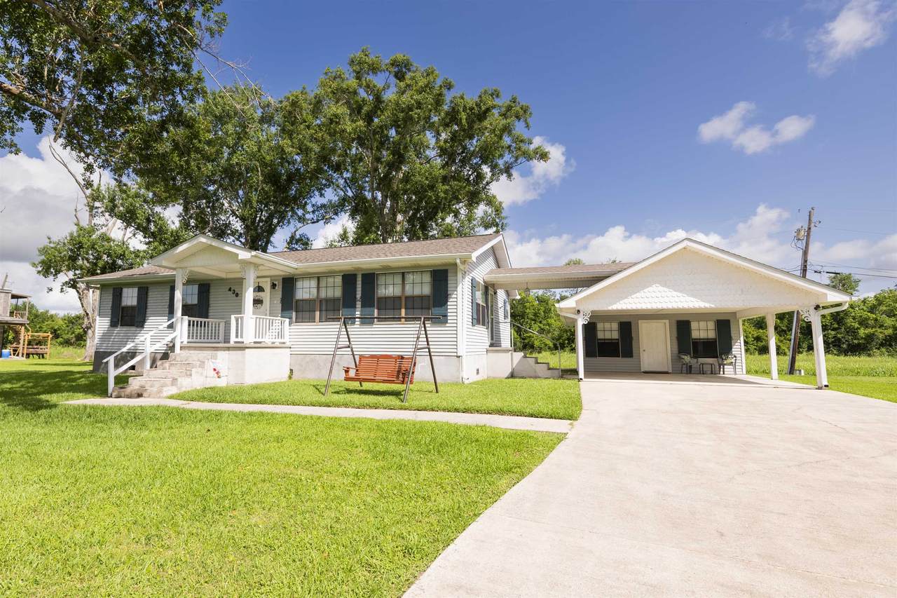 430 Fantastic Acres Boulevard - Photo 1