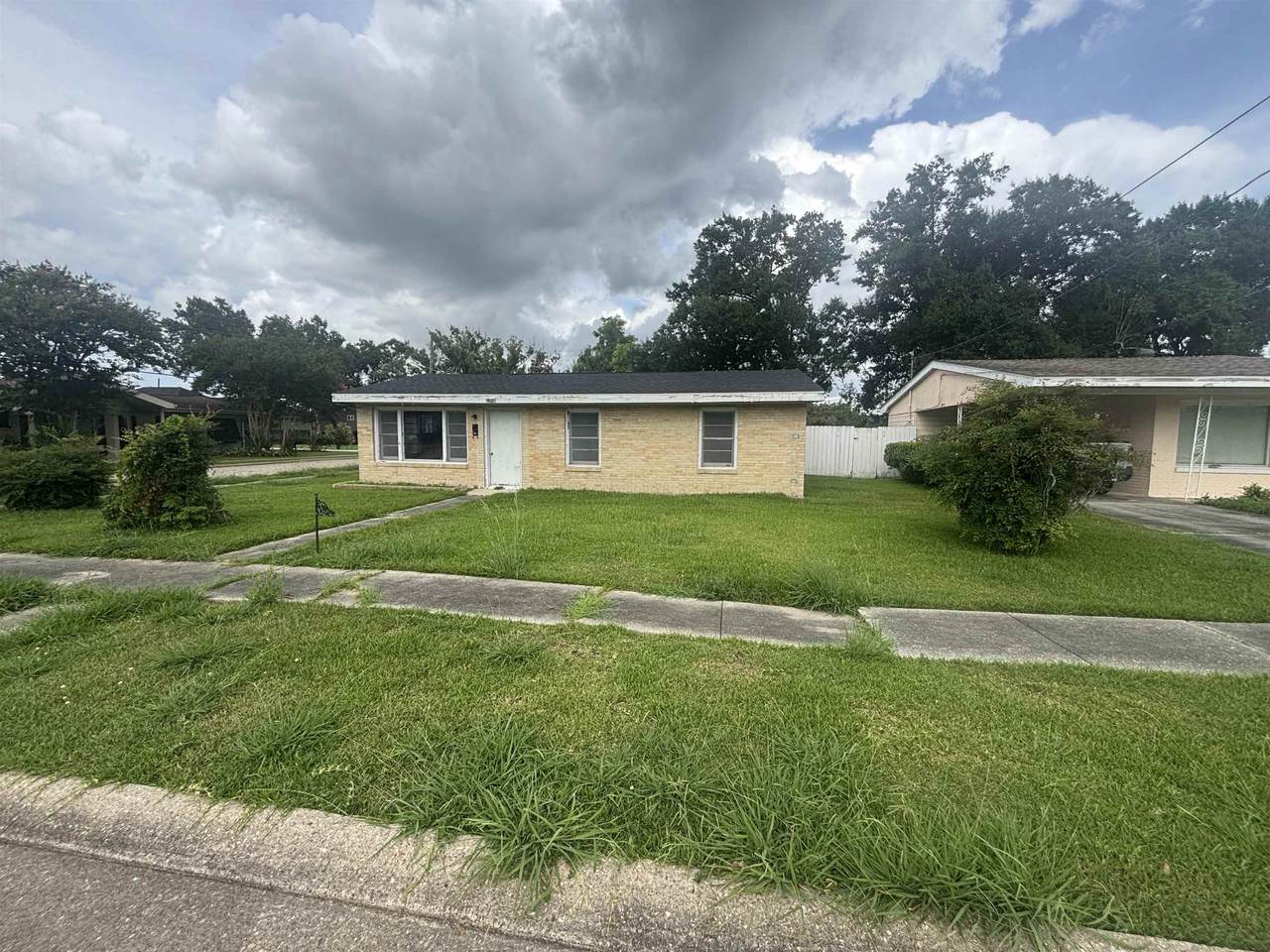 1006 Franklin Ave - Photo 1