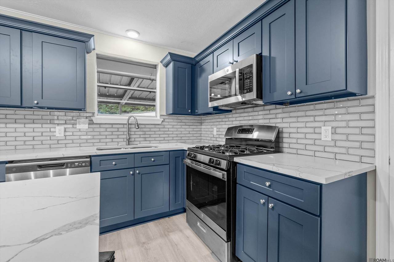 12814 Teakwood Dr - Photo 1
