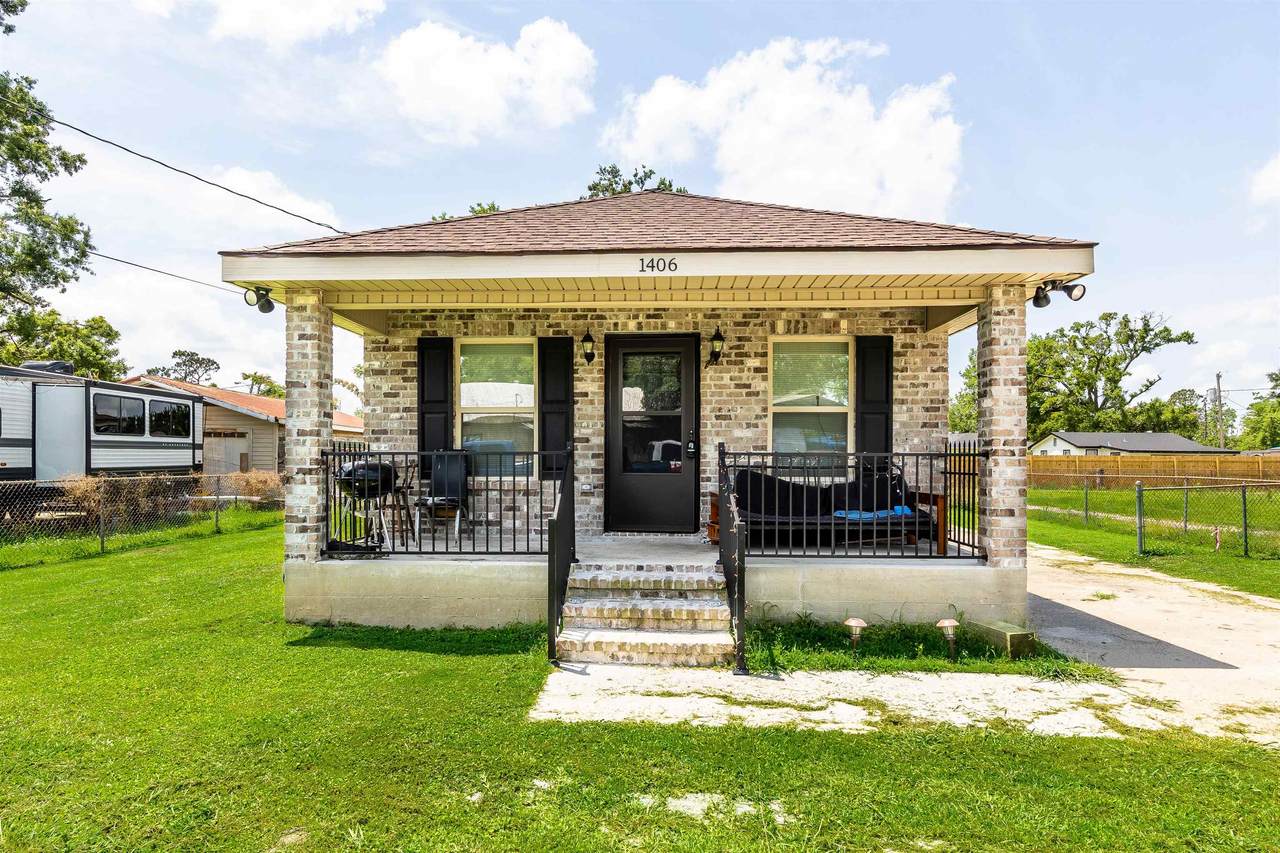 1406 Memory Ln - Photo 1