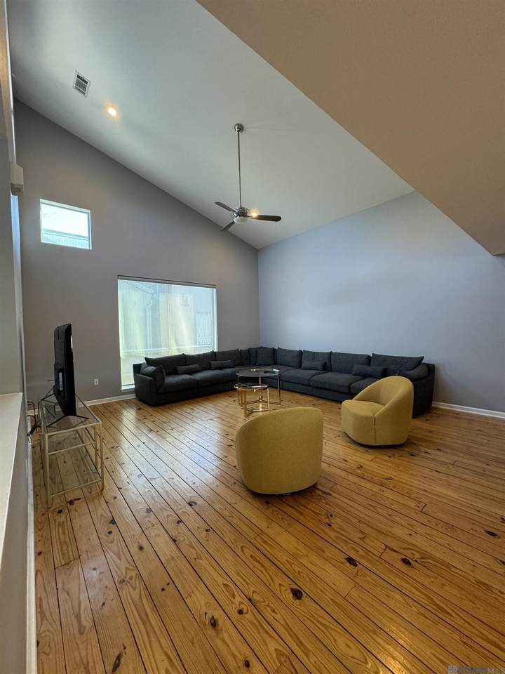 1720 Nicholson Dr - Photo 1