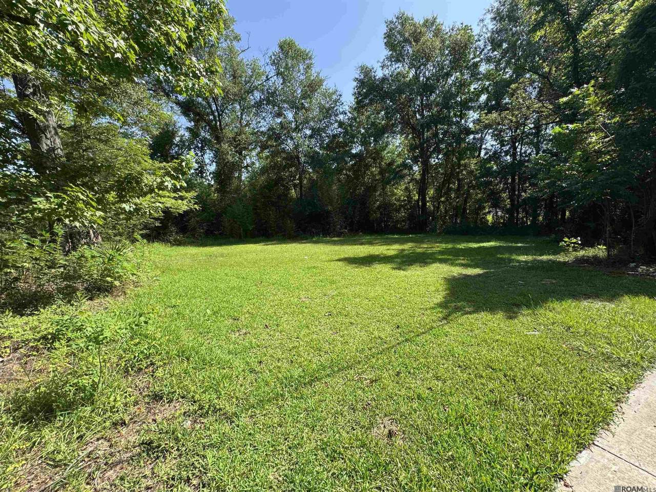 901 Merry Ave - Photo 1