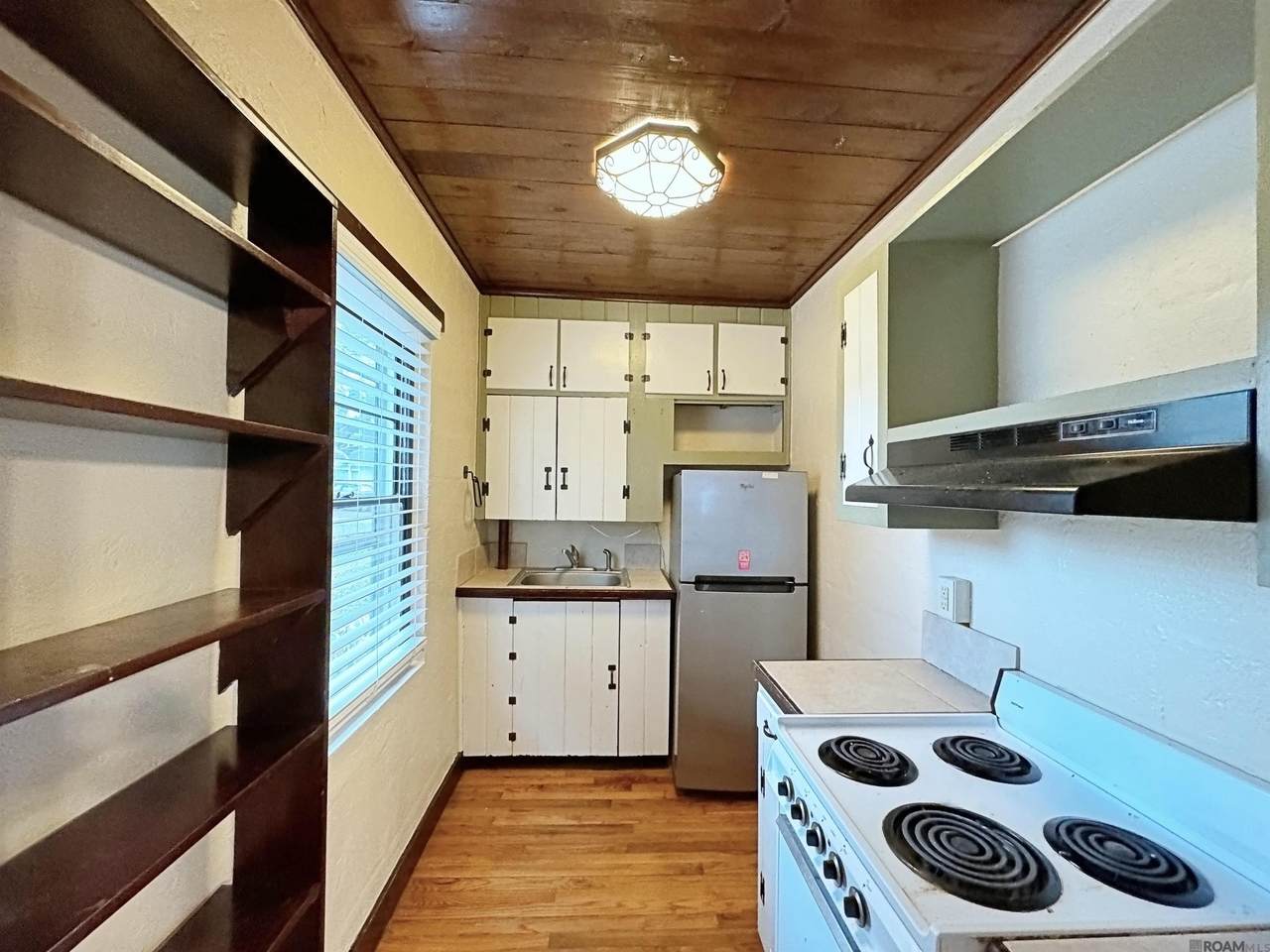 878 Kenmore Ave - Photo 1