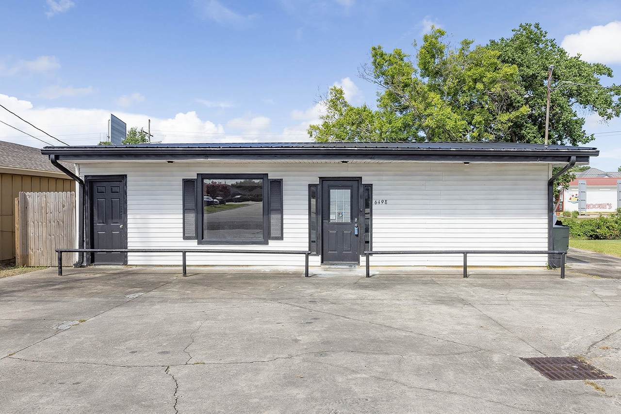 6498 West Park Avenue - Photo 1