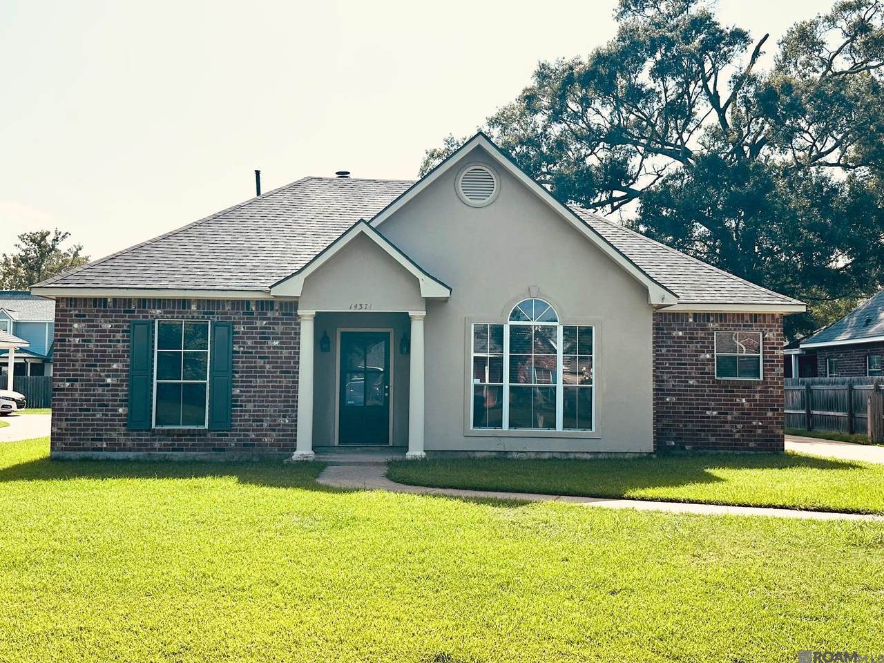 14371 Whispering Oaks Dr - Photo 1