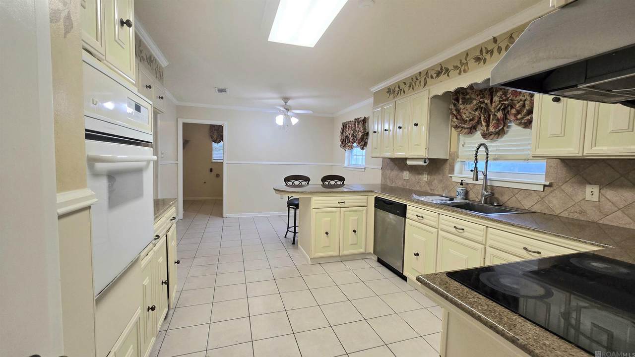 12641 Glenhaven Dr - Photo 1