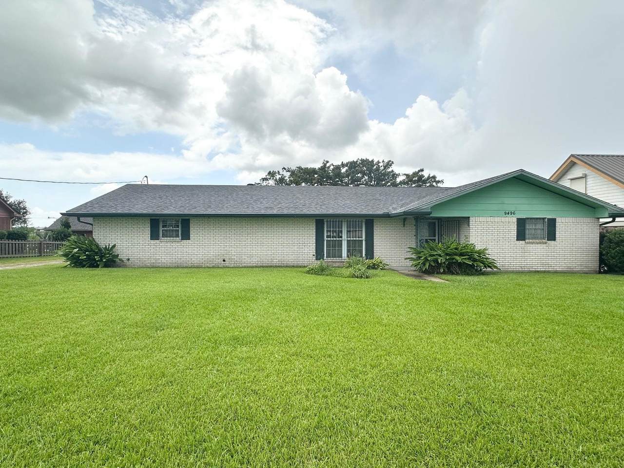 9496 East Park Ave - Photo 1
