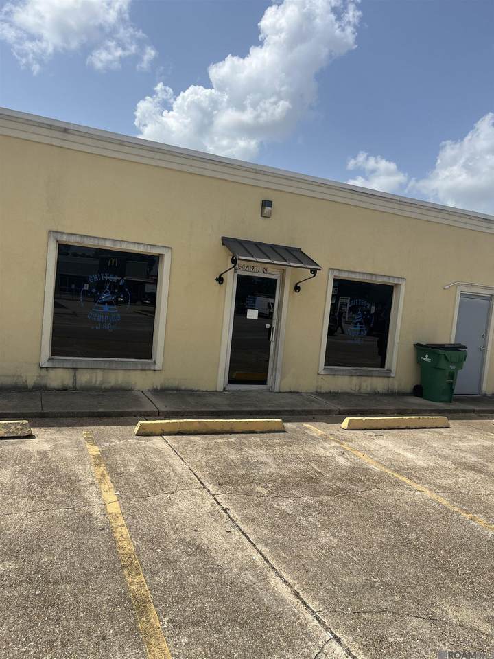 57910 Broadway St - Photo 1