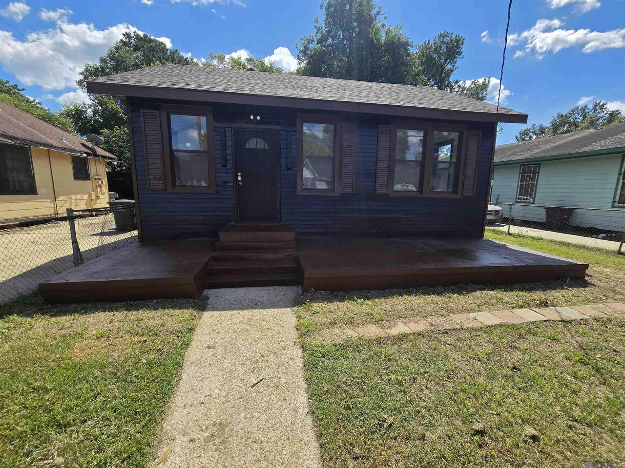 2908 Adams Ave - Photo 1