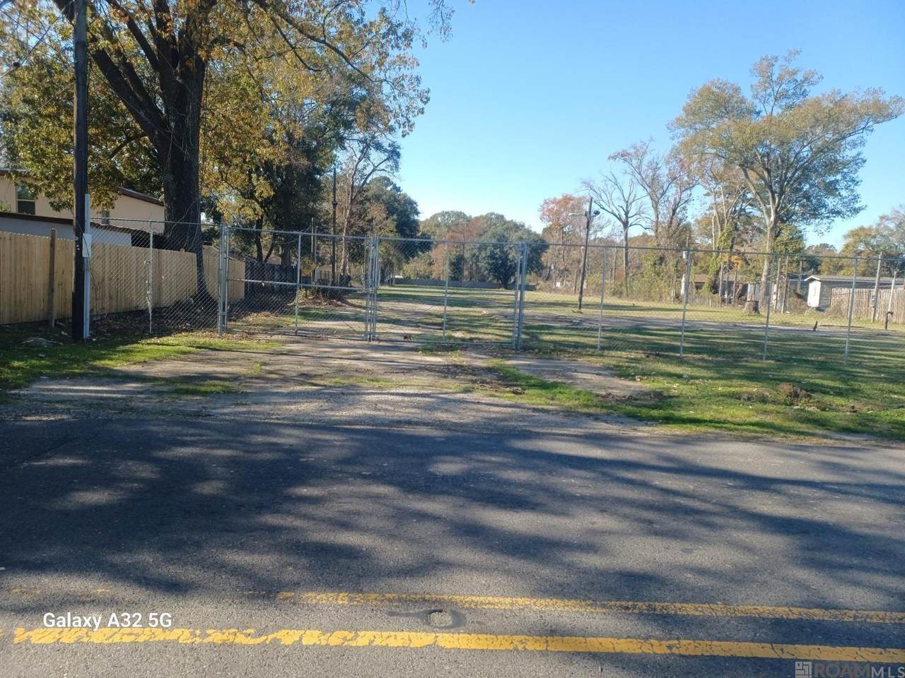 3575 Victoria Dr - Photo 1
