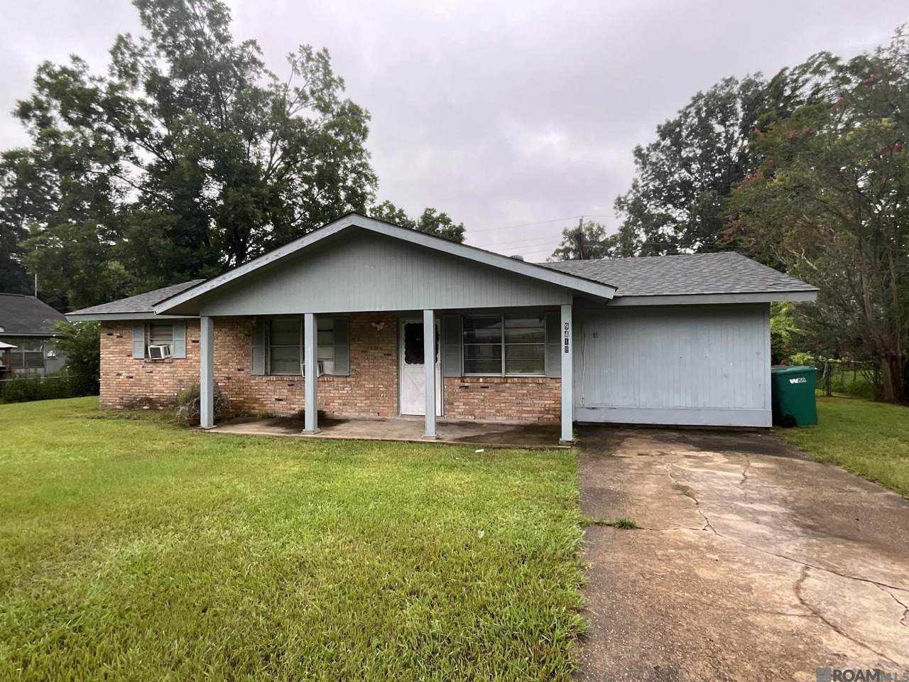 9418 Randall Ave - Photo 1