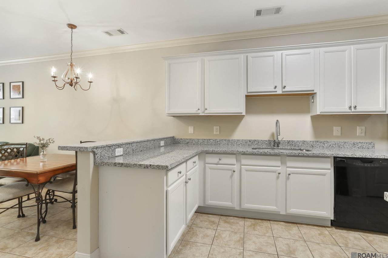 10600 Lakes Blvd - Photo 1