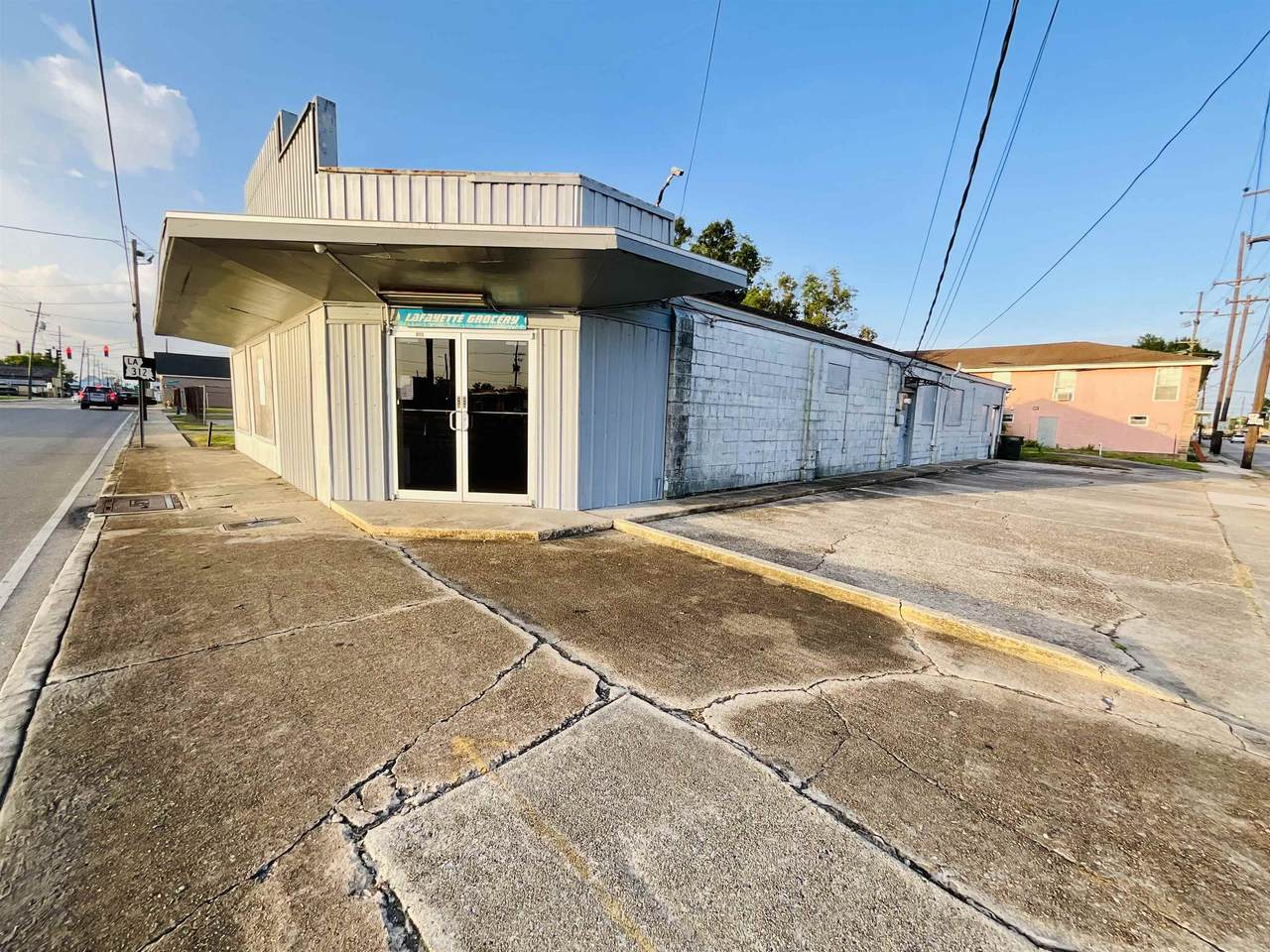 925 Lafayette St - Photo 1