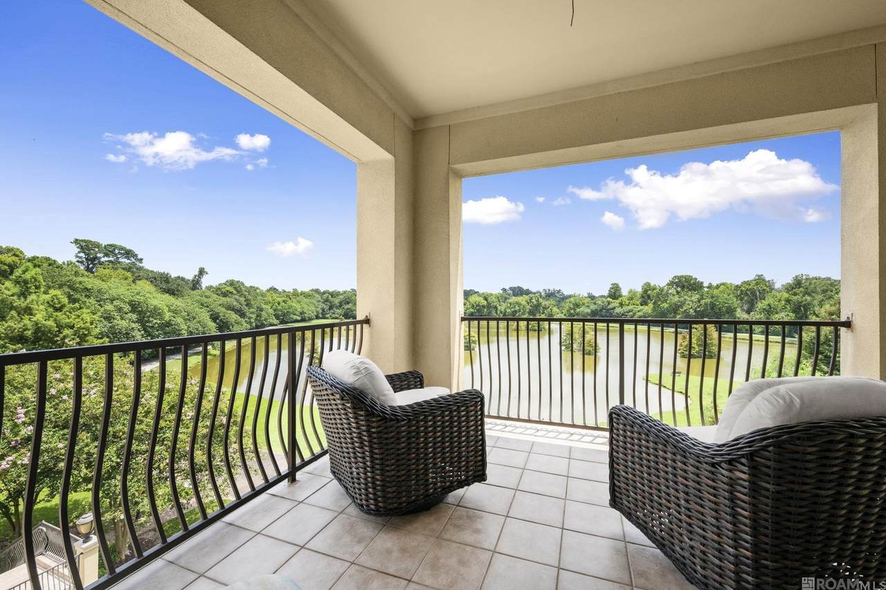 998 Stanford Ave - Photo 1