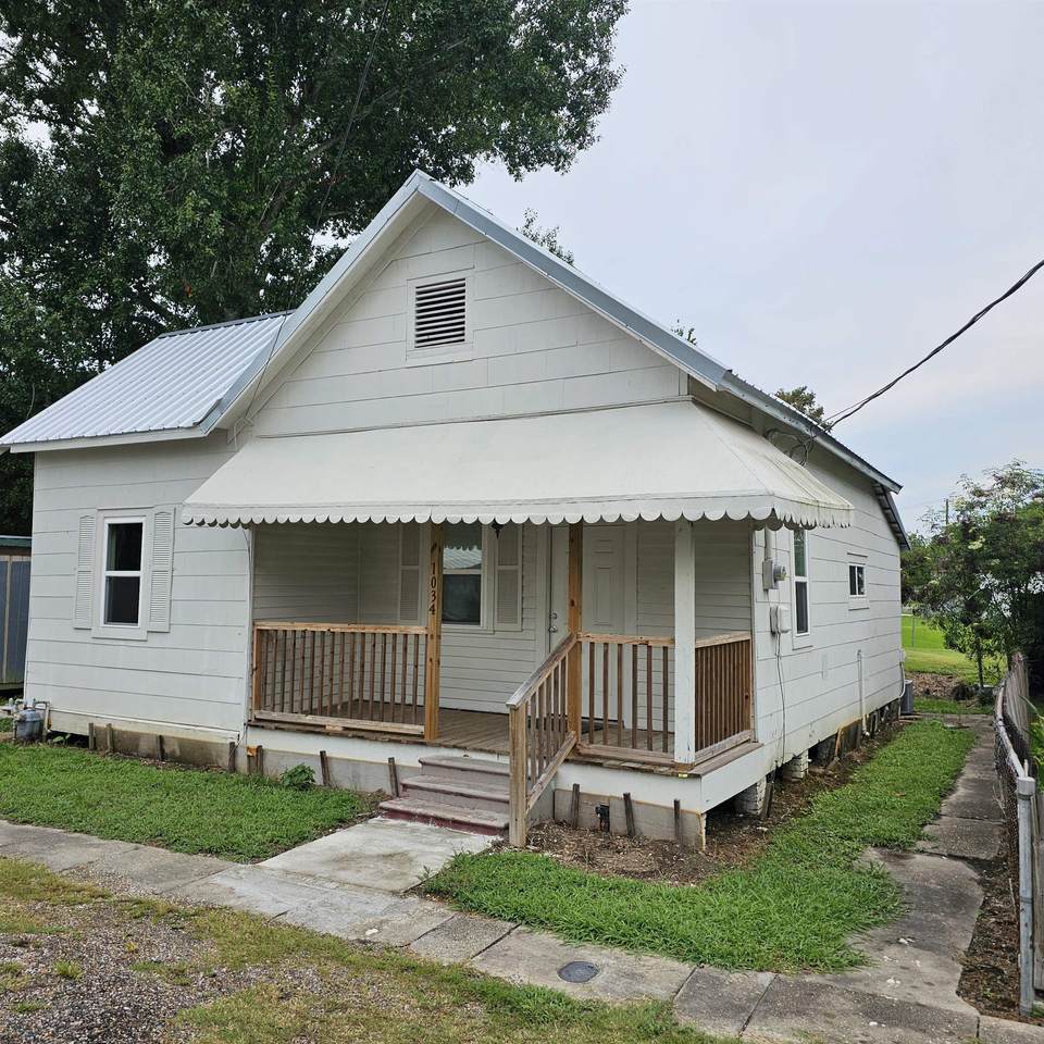 1034 Harrison St - Photo 1