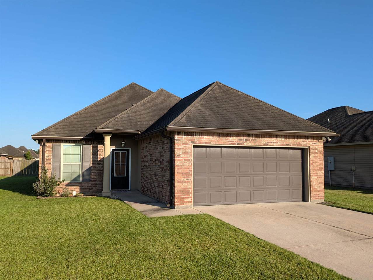 198 Southern Circle - Photo 1