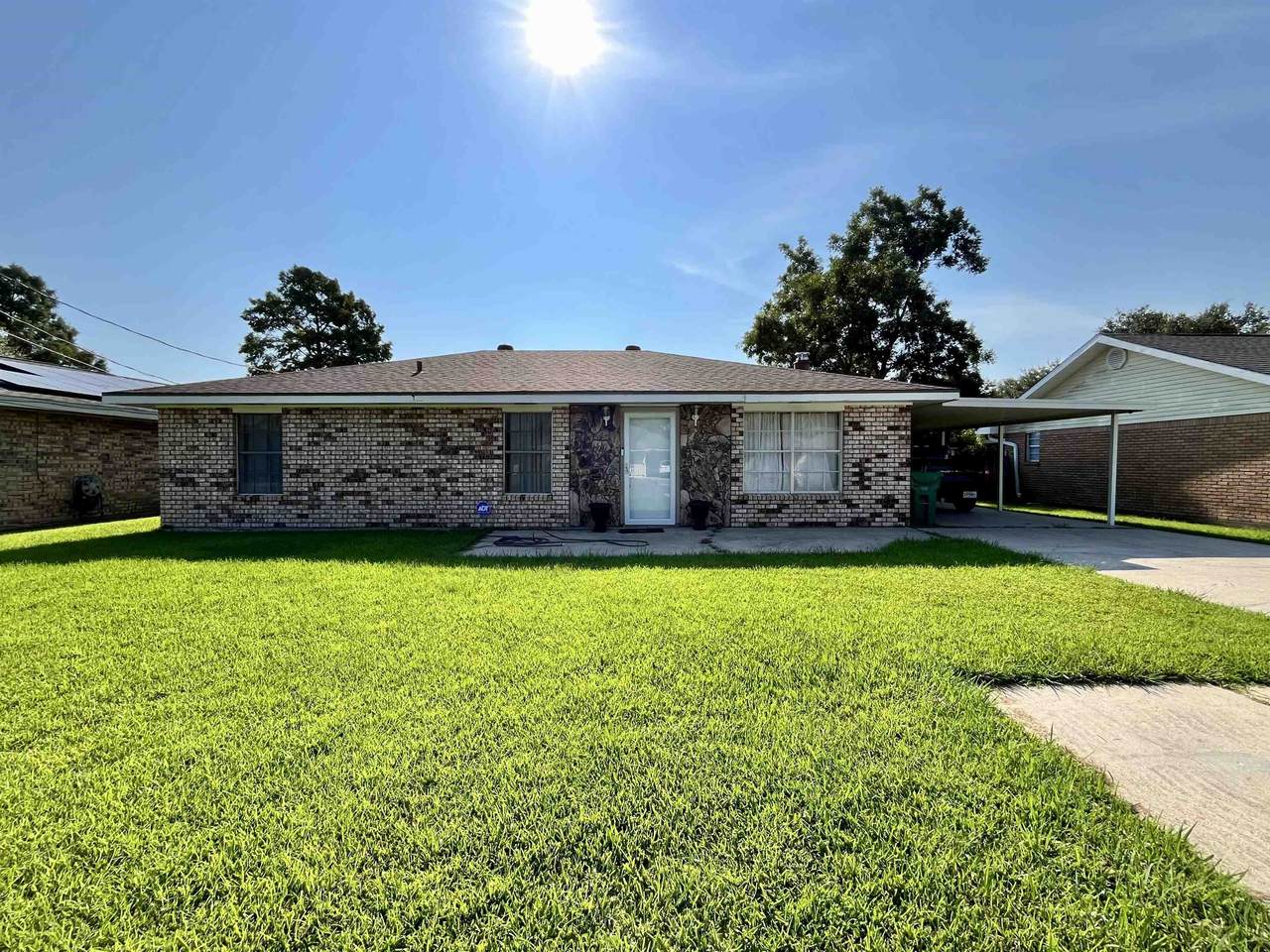 107 Diplomat Way Drive - Photo 1