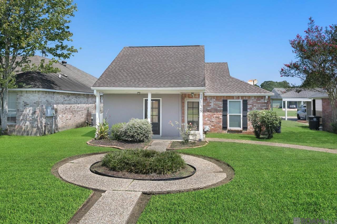 17129 Lake Park Ave - Photo 1