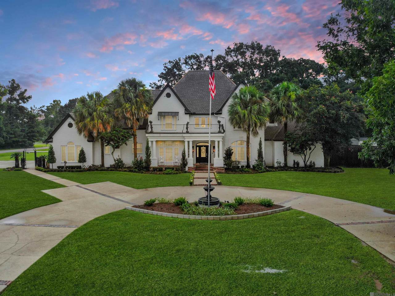 8291 King Dr - Photo 1