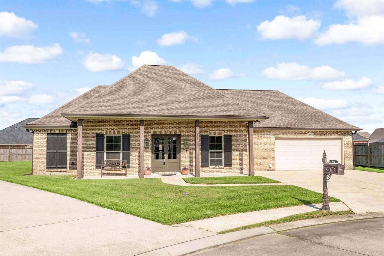 320 Inglewood Way - Photo 1