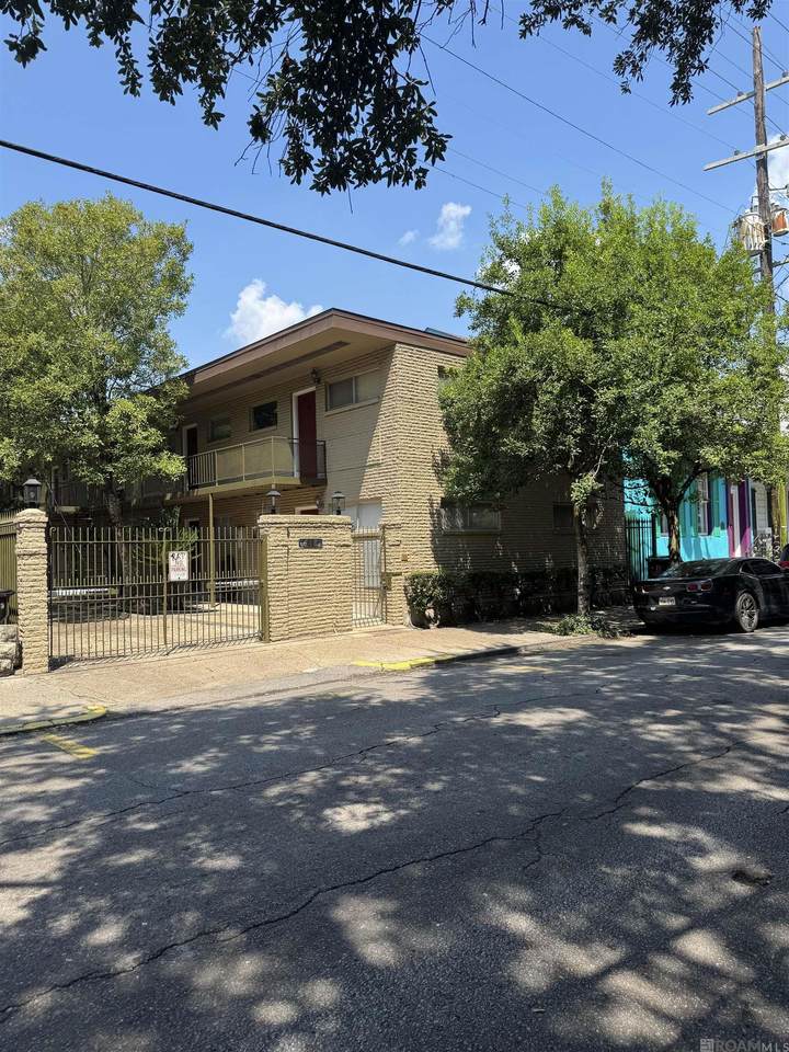 718 Frenchmen Street - Photo 1