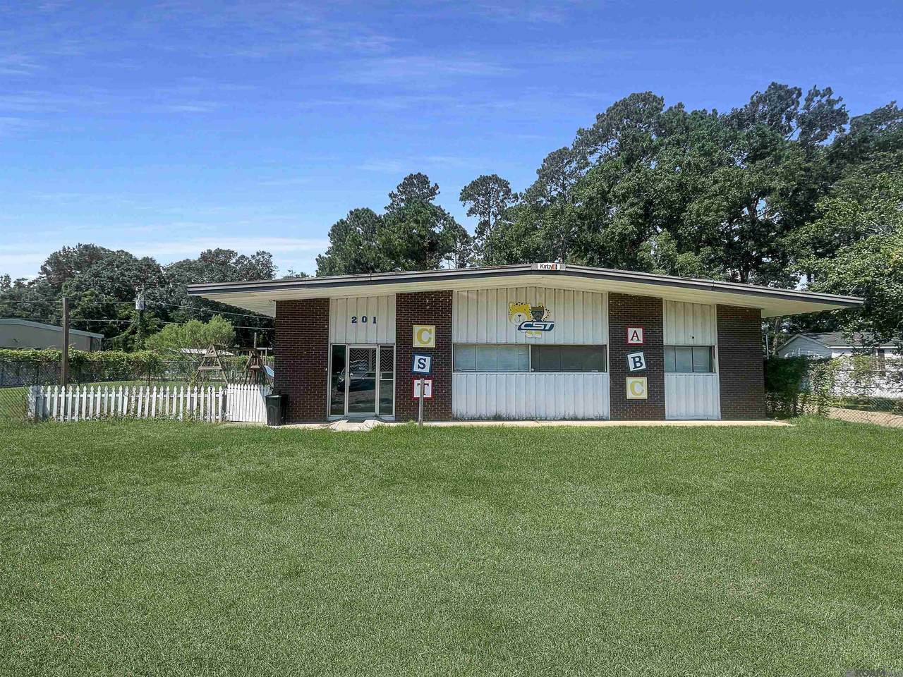 201 Mcknight Rd - Photo 1