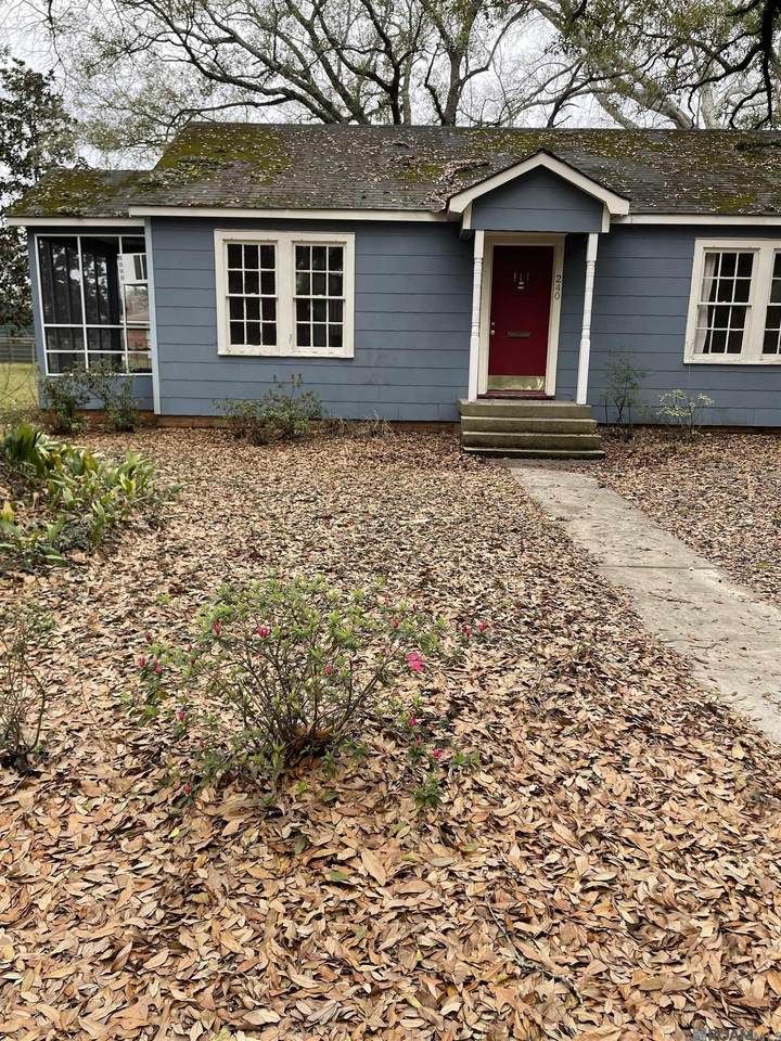 240 Bellewood Dr - Photo 1