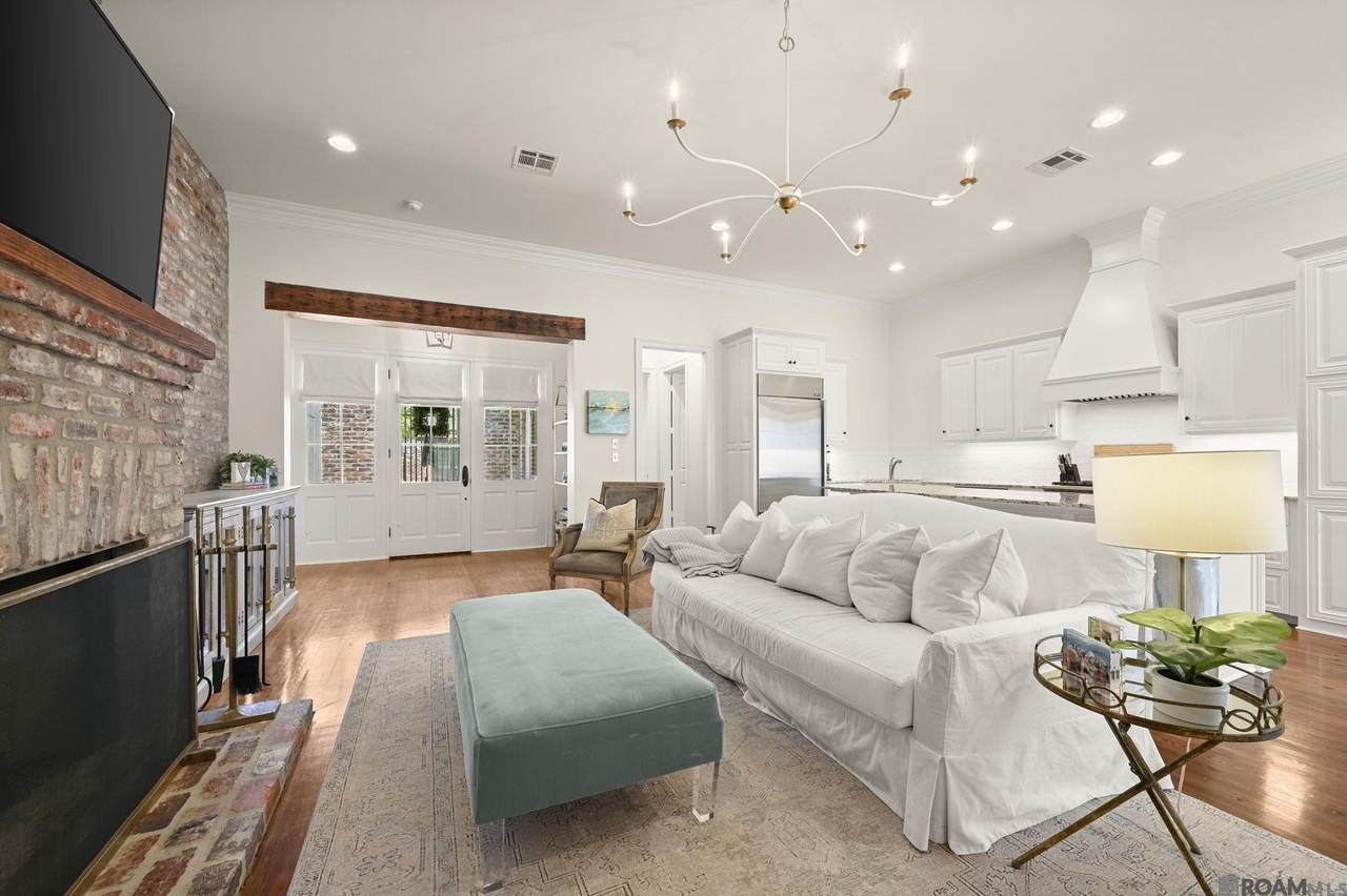 11534 Settlement Blvd - Photo 1