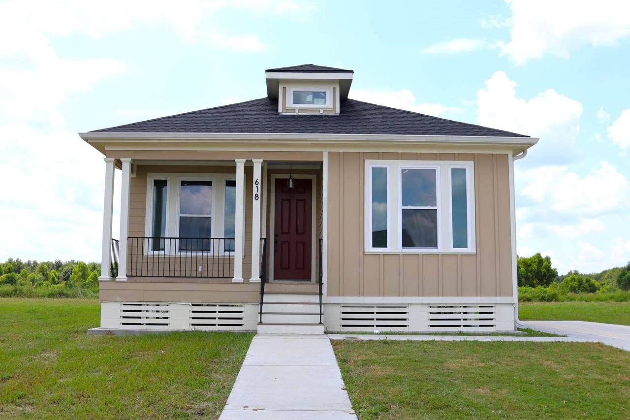 618 Jean Charles Boulevard - Photo 1