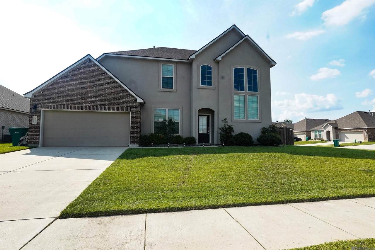 21445 Grove Dr - Photo 1